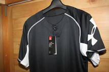 未使用アンダーアーマー XS　小さいサイズ　黒 1ボタン ベースボールシャツ 野球 ルーズ半袖Tシャツ　1314084　送料無料即決_画像2