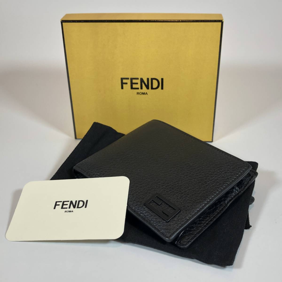 美品 FENDI フェンディ 7M0001 二つ折り財布 札入れ 箱付き 売れ筋特価