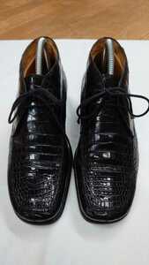 la rio real crocodile shoes used beautiful goods Italy made size 6 1/2 black box less .