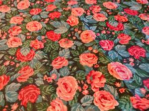 イギリス ビンテージ 薔薇柄の生地 バラ　花柄　ハンドメイド素材　布　ファブリック　クラフト素材