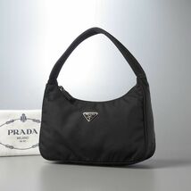 ME0054*イタリア製*プラダ PRADA*ポコノ*ナイロン ハンドポーチ*ミニバッグ*三角 ロゴプレート*鞄*NERO*ブラック_画像1