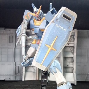 ガンプラ塗装完成品 EGガンダム 青の部隊隊長機カラー汚し仕上げ品。