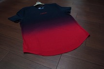 ☆Hollister グラデーション ロゴ刺繍 Tシャツ 半袖/L/黒〜赤/ メンズ ホリスター アバクロ カットソー a&f ラウンド カーブ ヘム_画像5