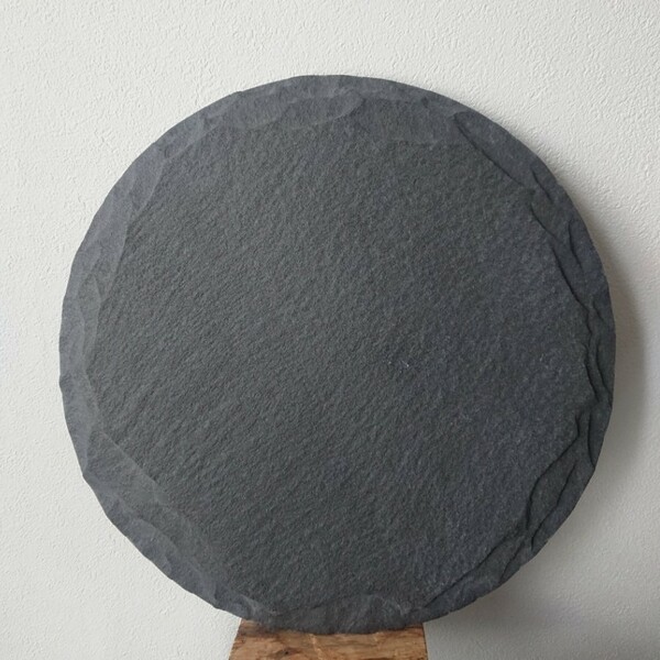 BLACK SLATE ROUND CHEESE BOARD