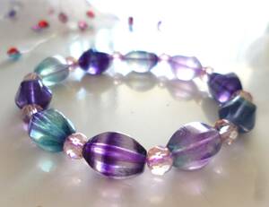 * heart. relaxation * heaven -years old. stone * multicolor f Rollei to( purple green )* Phantom stripe * peach color pink beads *15cm*