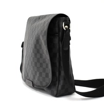 1円 ◆定価16万 美品 LOUIS VUITTON ルイヴィトン ショルダーバッグ メッセンジャー ダニエルMM N58029 ダミエグラフィット ブラック◆Cmog_画像2