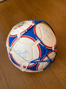  Nissan FC( reality Yokohama F* Marino s) Rena to player autographed soccer ball 