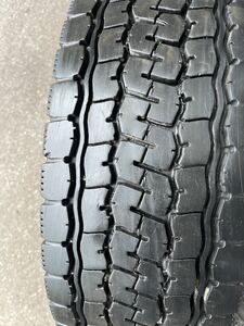 BRIDGESTONE V-STEEL MIX M890 215/70R17.5 123/121J トラックタイヤ 1本　2013年製　10ミリ　1本