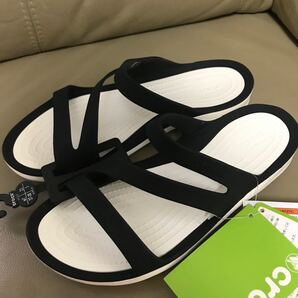 新品 クロックスサンダル23cm