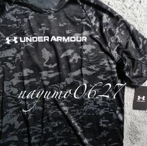 新品 正規品 サイズ XXL (2XL) UNDER ARMOUR アンダーアーマー 黒 ブラック 迷彩 カモ CAMO 総柄 半袖 Tシャツ HEATGEAR ロゴプリント_画像2