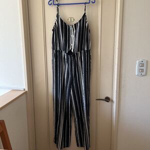 ゲス GUESS サロペットパンツ コンビネゾン 白黒 ストライプ
