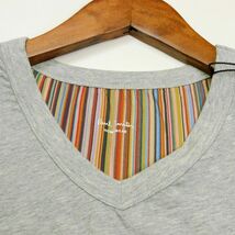 B1584 新品 正規品★ポールスミス Paul Smith★L グレー マルチストライプ Vネック Ｔシャツ マルチ& ロゴタグ 半袖カットソー メンズ Q1_画像2