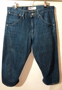 ★古着 Levis リーバイス ENGINEERED クロップド丈　デニムジーンズ 立体裁断 濃紺 W32