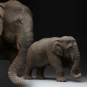 ED370 時代物 在銘 精巧細工 木彫「象」高17cm 重1.1kg・木造象・木雕大象・木彫ゾウ 置物/床置 タイ美術