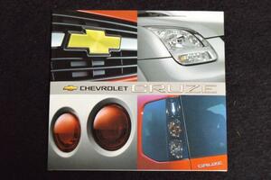 ∨ CD ROM с 34 фотографиями высокой безопасности, распределенных по прессе во время объявления Chevrolet Cruise (октябрь 2001 г.)