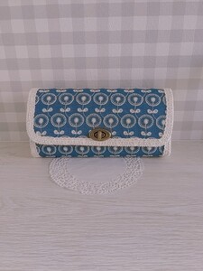 1点限定SALE・フラワー刺繍の長財布