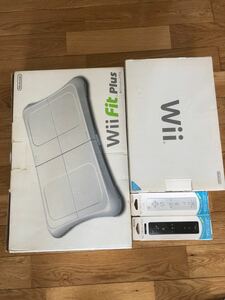 Nintendo Wii + Wii Fit セット
