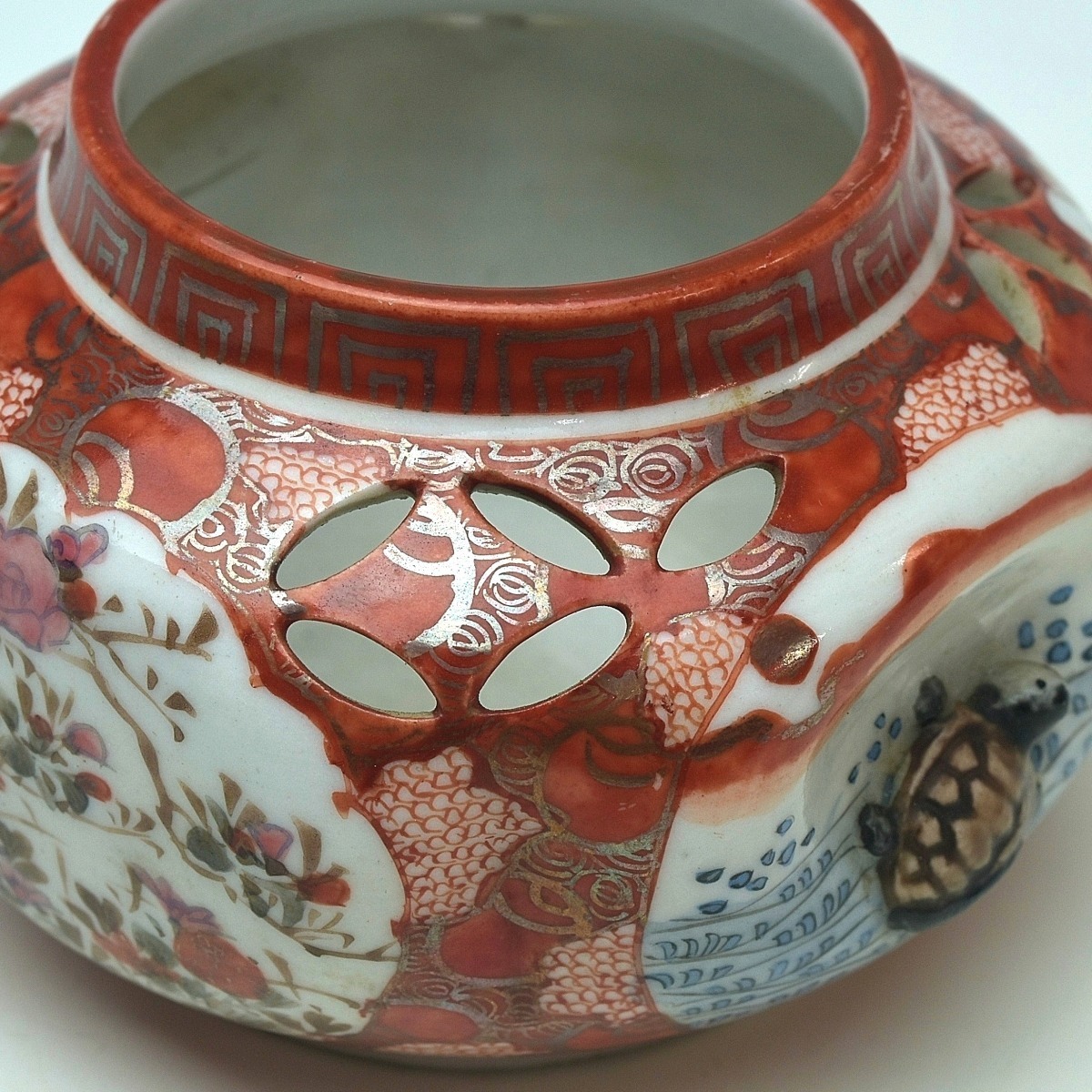 九谷 鏑木 絵付師 羽利清胡 造 九谷焼 金彩色絵 花詰 香炉 共箱 茶道具