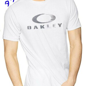 ★新品タグ付★OAKLEY メンズＭ 半袖　多機能Tシャツ　ホワイト×グレーロゴ