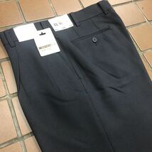 ★美脚パンツ★新品未使用　激安/ゴルフパンツ　メンズスラックス/ウエスト79/グレイ系/2タック サラサラ生地　ゴルフウエア　GOLF_画像1