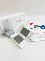 441)Nintendo ニンテンドーDS i ホワイト　箱付　付属品 通電確認済み　1円〜_画像1