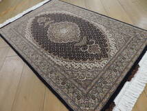 ペルシャ絨毯 カーペット ラグ ウール&シルク 手織り 高級 ペルシャ絨毯の本場 イラン タブリーズ産 マヒーデザイン 玄関マット 127×80cm_画像3