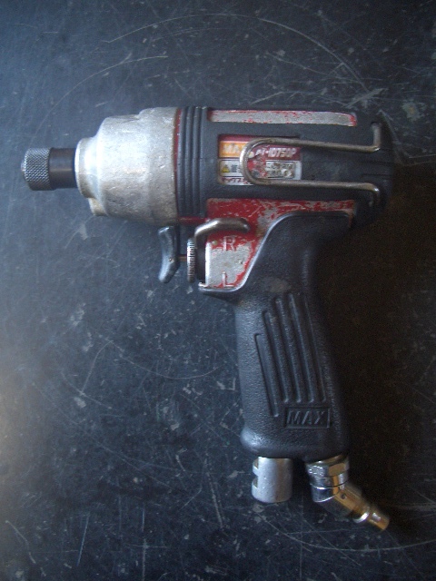 MAX( Max ). давление воздушный ударный инструмент AT-ID750P. б/у товар 