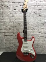 m10617-0854 Fender Squier フェンダー　スクワイア BULLET STRAT ストラトキャスター 赤　レッド　エレキギター _画像1