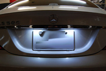 メルセデス ベンツ Eクラス W212 前期 ナンバー灯 LED バルブ 2個 1セット 純正 交換_画像1