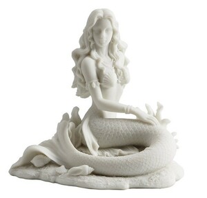 ビーチに座っている、マーメイド（人魚） - 白い彫刻の置物 彫像/ リトルマーメイド アリエル（輸入品