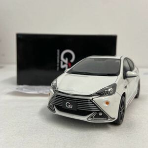 非売品 TOYOTAディーラー特注 1/30 G's AQUA ライムホワイトパールクリスタルシャイン カラーサンプル アクア ミニカー モデルカー mhp10