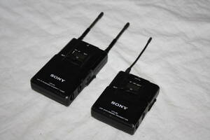 SONY　UTX-B2+URX-P2　ワイヤレスマイク送、受信機　(検　HXR-、PMW-、HDR-、FDR-)