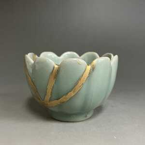 中国 古美術 龍泉窯 南宋 青磁 輪花 茶碗 金継ぎ 時代物 藏出 