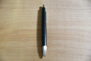 【中古品】　LAMY ラミー 4色 ボールペン 油性 2000 L401 正規輸入品 ブラック