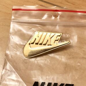 未使用 NIKE ナイキ ブローチ ピン バッチ