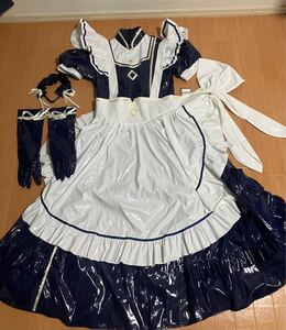エナメル メイド服