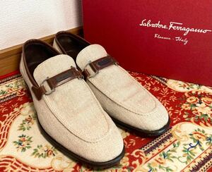 綺麗Ferragamo フェラガモ　ビットローファー ベージュ　UK 6 2/1