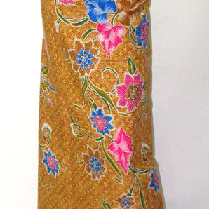 【送料無料】インドネシア製サロン アジアの腰巻民族衣装 プリント 花柄 ロンジー ルンギー エスニック アジアン FU-LNG22603-6の画像1