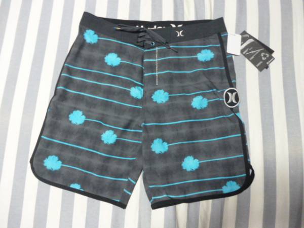 55%OFF即決!Hurley 3630 PHANTOM BLOCK PARTY PALMERA 06F 28インチ 新品 ハーレー