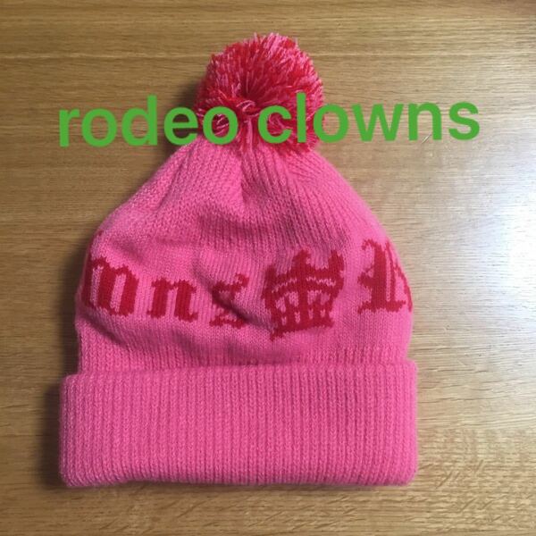 ロデオクラウンズ　ピンク　ニット帽子　