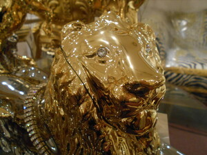 在庫問い合わせてくださいイタリア輸入ゴールド金メッキ　プラチナメッキＡＨＵＲＡ社 ゴージャスゴールドライオンの置物　　