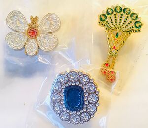 宝石展 ガチャ ピンズコレクション