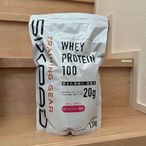 シックスパッド ホエイプロテイン100 ストロベリー風味 1.3kg