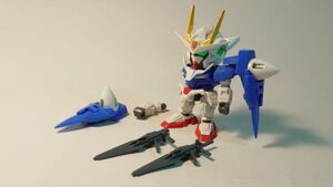 BB戦士 ダブルオーガンダム※パーツ欠品、シール添付アリ　ガンプラ 完成品 ジャンク