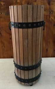 カリモク　アンブレラスタンド　傘立て　樽型　鋲飾り　鋲打ち　木製　アンティーク　ヴィンテージ　インテリア