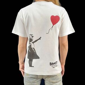 新品 バンクシー BANKSY 風船と少女 愛はゴミ箱の中に 左胸ワンポイント&ビッグ バック 前後プリントTシャツ Mサイズ タイト スリム ビッグ