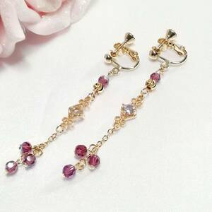 Art hand Auction Handmade earrings with amethyst AB and cubic zirconia charms/Swarovski/elegant/red purple/gold/light purple/cubic zirconia, ladies accessories, earrings, beads, glass