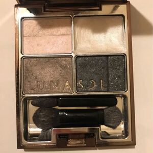 ルナソル アイシャドウ モデリンググロッシーアイズ