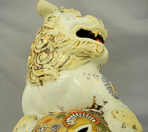 九谷 玉獅子 30cm 白 八幡窯　白獅子　獅子　唐獅子　置物　中古品　KUTANI WARE　made in Japan　昭和レトロ　現代九谷_画像6