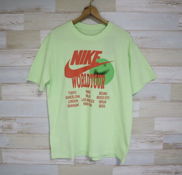 新品 定価6050円 Lサイズ NIKE ナイキ NSW WORLD TOUR メンズ 半袖Tシャツ